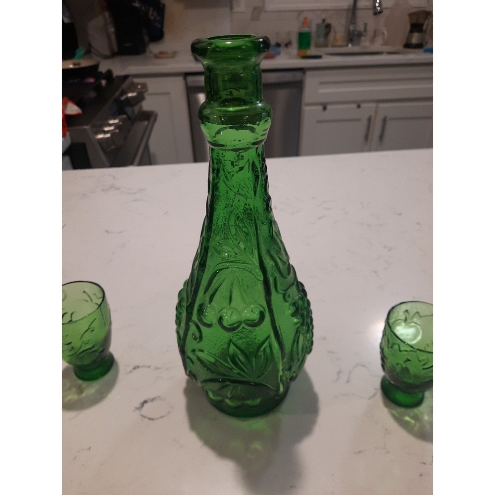 Vintage Empoli Green  Fruits Bottle  Glass‎ Decanter With 2 Shot Glasses - Picture 2 of 5